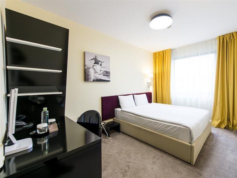 Business Hotel Casoria Esterno foto