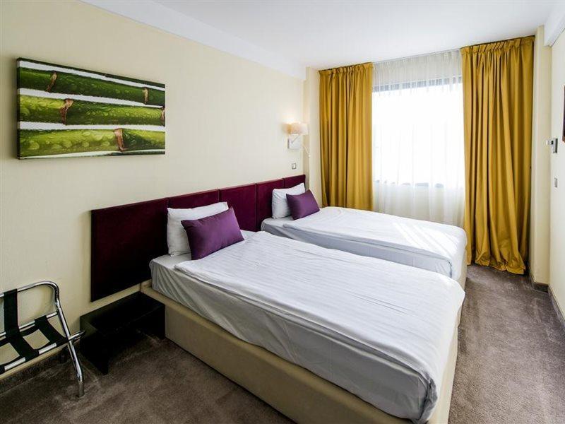 Business Hotel Casoria Esterno foto