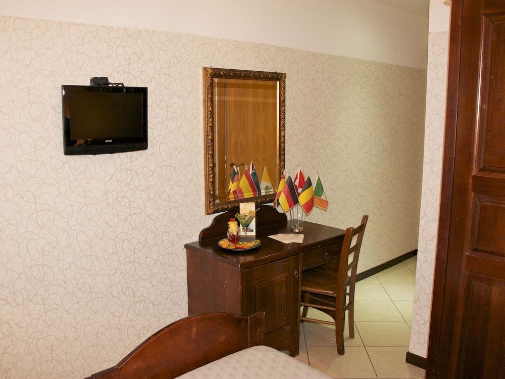 Business Hotel Casoria Esterno foto