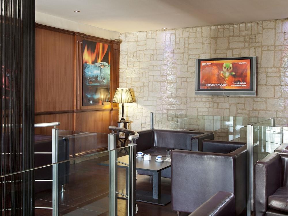 Business Hotel Casoria Esterno foto