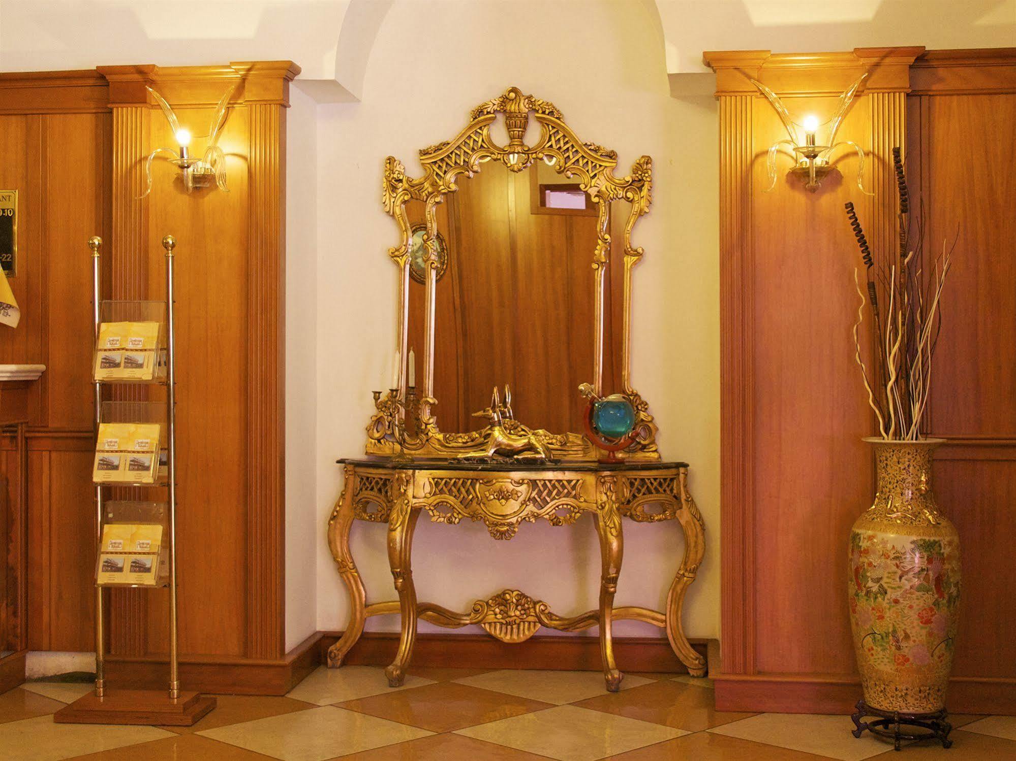 Business Hotel Casoria Esterno foto