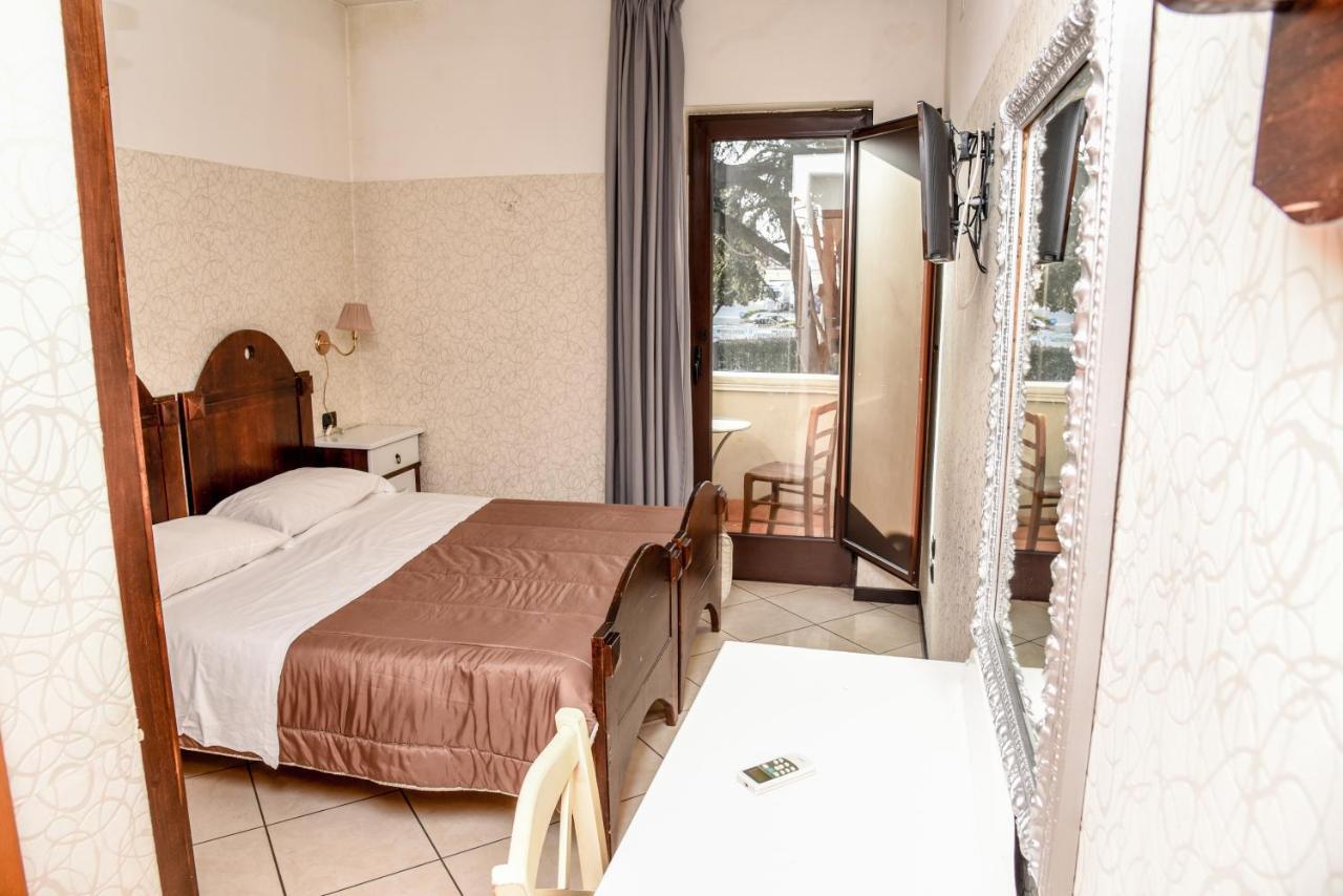 Business Hotel Casoria Esterno foto
