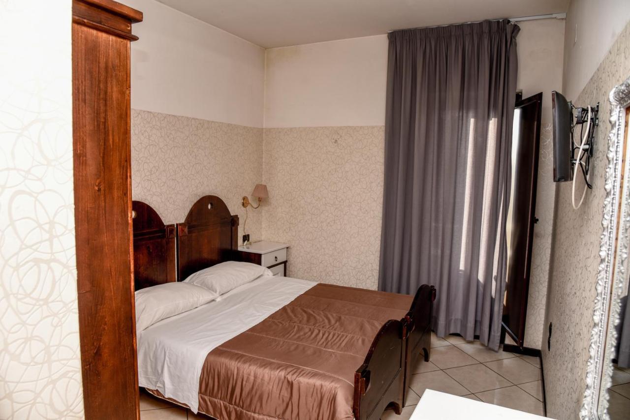Business Hotel Casoria Esterno foto