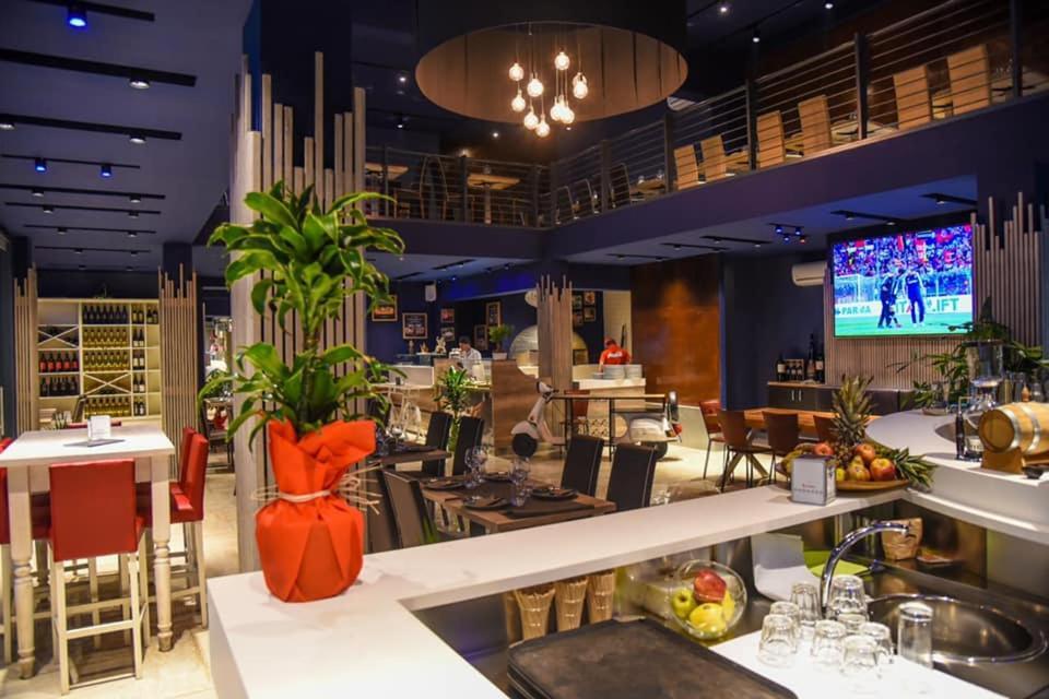 Business Hotel Casoria Esterno foto