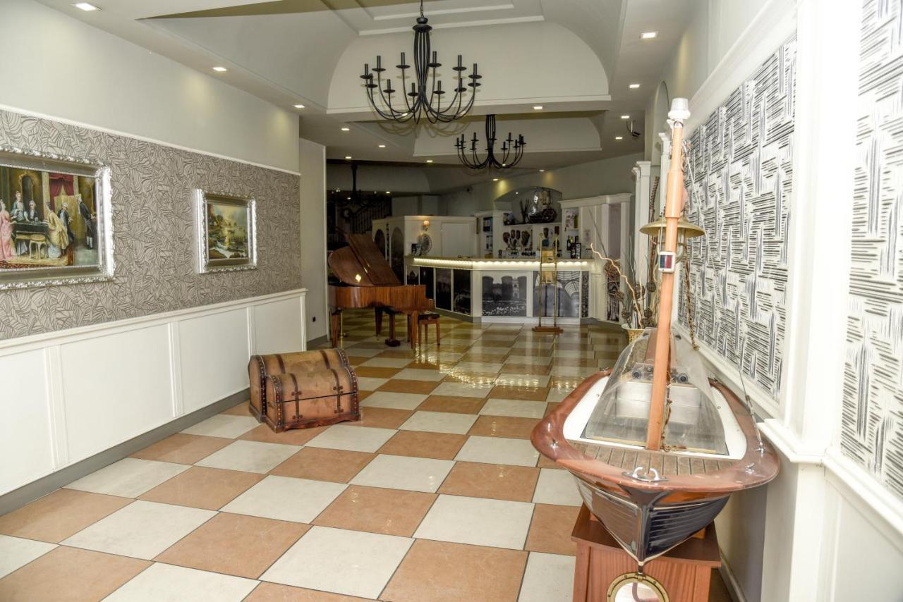 Business Hotel Casoria Esterno foto