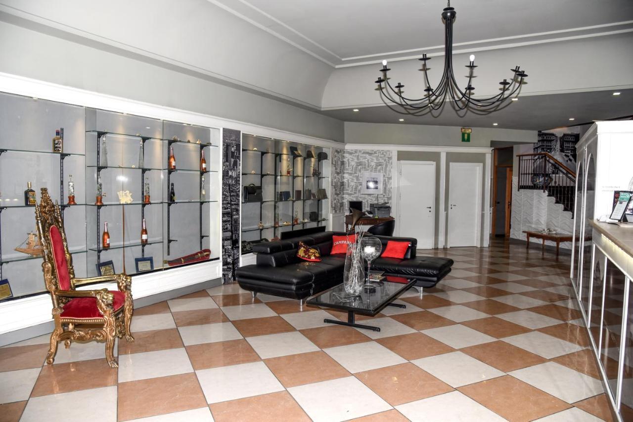 Business Hotel Casoria Esterno foto